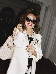 W_Magazine_-_November_2018-90.thumb.jpg.bbe227ebf5e2295b9e115f45ef91afa2.jpg
