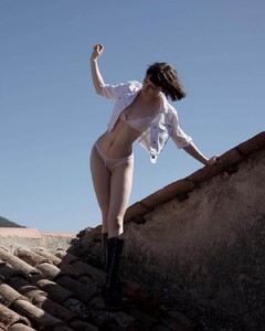 alice-pagani-bikini.jpg