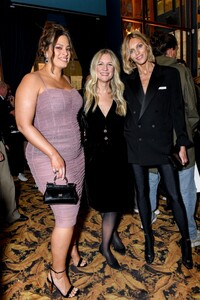 anja-rubik-and-ashley-graham-at-wsj-celebrates-kristina-o-neill-10th-anniversary-party-in-paris-10-03-2022-0.jpg