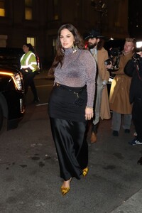 ashley-graham-arrives-at-tory-burch-fashion-show-in-new-york-02-13-2023-5.jpg