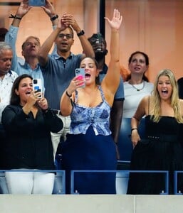ashley-graham-at-us-open-2022-in-new-york-08-29-2022-1.jpg