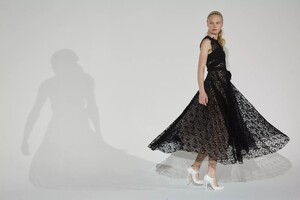 backstage-defile-giambattista-valli-automne-hiver-2021-2022-paris-coulisses-43.thumb.jpg.8dec221bbf2e40b9b8531f2984b94dfd.jpg