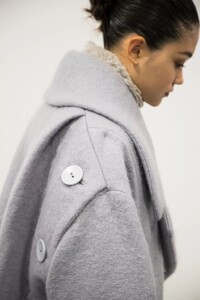 backstage-defile-ports-1961-automne-hiver-2021-2022-milan-coulisses-12.thumb.jpg.0e451878b2a703aa74bc6f4fcd3bfb46.jpg