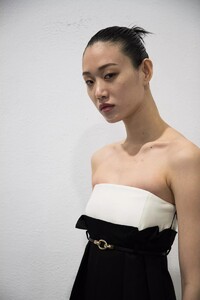 backstage-defile-ports-1961-automne-hiver-2021-2022-milan-coulisses-163.thumb.jpg.56593cec4bf5f63a6387484e4b0b7157.jpg