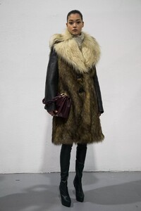 backstage-defile-ports-1961-automne-hiver-2021-2022-milan-coulisses-184.thumb.jpg.56ae966103be87bcebaa6089e1549c3e.jpg