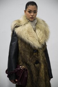 backstage-defile-ports-1961-automne-hiver-2021-2022-milan-coulisses-185.thumb.jpg.662d1dc40e0407801cef6e01a4c5d6ea.jpg