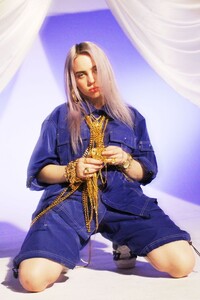 billie-eilish-galore-magazine-2018-6.jpg