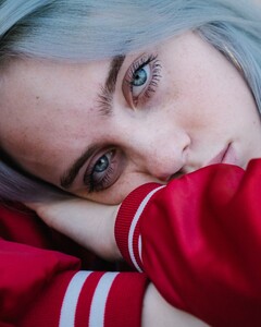 billieeilish-jackmckain4.jpg