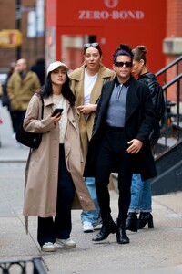 camila-mendes-out-with-her-boyfriend-and-friends-in-new-york-02-12-2023-1.jpg