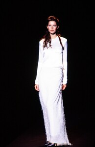 carolina-herrera-fw-98-3.thumb.jpg.c9cee939efe126204b349cd94192cc2f.jpg