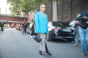 caroline-daur-arrives-at-off-white-fashion-show-in-paris-09-29-2022-0.jpg