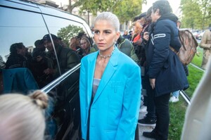 caroline-daur-arrives-at-off-white-fashion-show-in-paris-09-29-2022-1.jpg