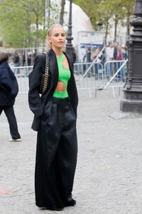 caroline-daur-arrives-at-stella-mccartney-spring-summer-2023-show-at-paris-fashion-week-10-03-2022-1.jpg