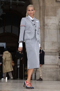 caroline-daur-arrives-at-thom-browne-ss2023-fashion-show-in-paris-10-03-2022-0.jpg