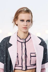 chanel_0027.thumb.jpg.af9d6bf874c98296da99e97da0b7a998.jpg