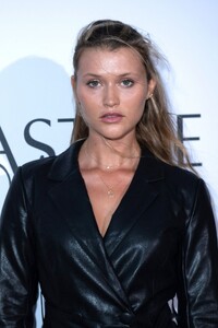 chloe-lecareux-at-kerastase-party-at-port-debilly-in-paris-06-26-2019-2.jpg