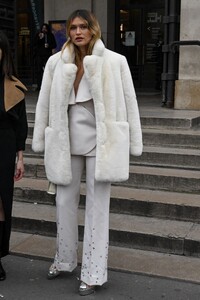 chloe-lecareux-at-stephane-rolland-show-at-paris-fashion-week-01-25-2022-1.jpg