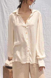 chloe-shirt-3.webp