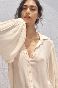 chloe-shirt-4.webp