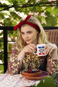chloe_moretz_bruce_webber_for_teen_vogue_photoshoot_12.jpg