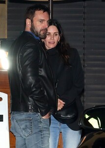 courteney-cox-and-johnny-mcdaid-leaves-nobu-in-malibu-04-26-2022-9.thumb.jpg.c8c07c938a306d6f3d7a6a4ddb6a8d62.jpg