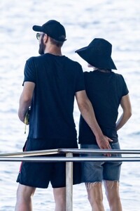 courteney-cox-and-johnny-mcdaid-on-vacation-in-nerano-08-21-2022-5.jpg