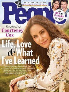 courteney-cox-in-people-magazine-january-2022-3.jpg