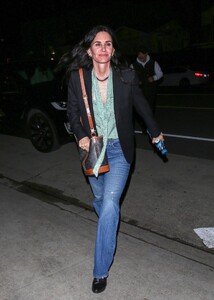 courteney-cox-out-for-dinner-at-giorgio-baldi-in-santa-monica-02-02-2023-6.jpg