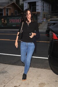 courteney-cox-out-for-dinner-at-giorgio-baldi-in-santa-monica-06-07-2022-0.thumb.jpg.610ff398200d6b7c218e0caee7253d6e.jpg