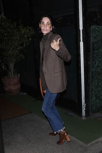 courteney-cox-out-for-dinner-at-giorgio-baldi-in-santa-monica-10-13-2022-0.jpg