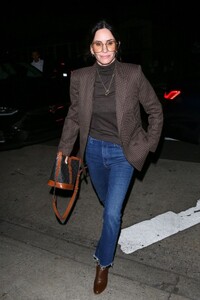 courteney-cox-out-for-dinner-at-giorgio-baldi-in-santa-monica-10-13-2022-3.jpg