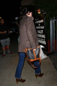 courteney-cox-out-for-dinner-at-giorgio-baldi-in-santa-monica-10-13-2022-5.jpg