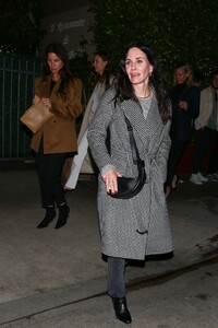 courteney-cox-out-for-dinner-with-friends-at-giorgio-baldi-in-santa-monica-02-25-2022-2.jpg