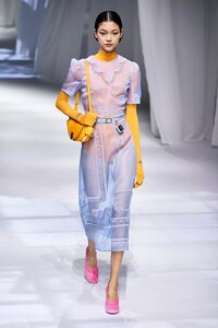 defile-fendi-printemps-ete-2021-milan-look-31.thumb.jpg.ac34124c9baf0e5a4cfe7319609bc022.jpg