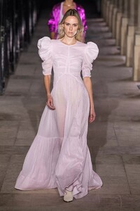 defile-isabel-marant-printemps-ete-2021-paris-look-12.thumb.jpg.3a41ace7c98e096a99d1c8479e1ade81.jpg
