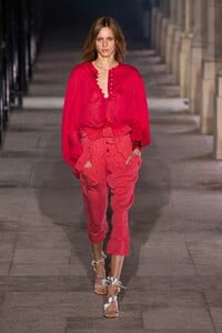 defile-isabel-marant-printemps-ete-2021-paris-look-19.thumb.jpg.f853fd4130d5039b018f0c6ede28c12d.jpg