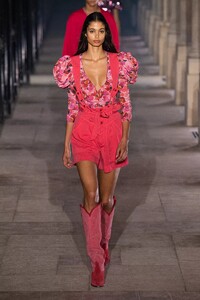 defile-isabel-marant-printemps-ete-2021-paris-look-23.thumb.jpg.d7139cebacfbed7c22a8a9af52edde1f.jpg