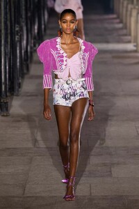 defile-isabel-marant-printemps-ete-2021-paris-look-5.thumb.jpg.107d32feac8b0bacd923ec860ee8bd9d.jpg