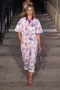 defile-isabel-marant-printemps-ete-2021-paris-look-7.thumb.jpg.f7f309cd441dbd9ca8326766faf683eb.jpg