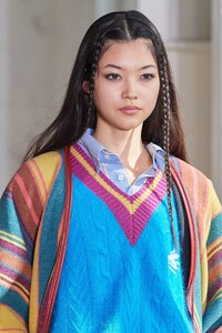 detail-defile-etro-automne-hiver-2021-2022-milan-detail-96.thumb.jpg.9254713d04a26be6adcb682308f36dc1.jpg