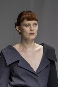detail-defile-fendi-printemps-ete-2021-milan-detail-224.thumb.jpg.cfb77ae4941107a2191967be8a716188.jpg