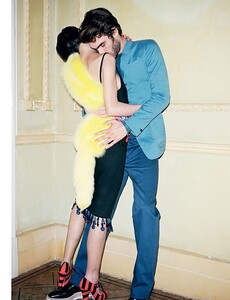 dress_09.thumb.jpg.f1d50a89b0a2ec63395109855ee38426.jpg