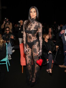 dua-lipa-at-gcds-fashion-show-at-mfw-in-milan-02-23-2023-7.jpg