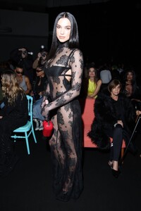dua-lipa-at-gcds-fashion-show-at-mfw-in-milan-02-23-2023-9.jpg