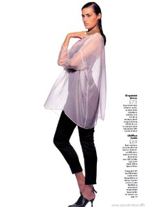 elleuk92aug6-kimknott.thumb.jpg.1b0b3215c9e335a3354c786b59cf035f.jpg