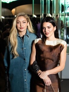 gigi-hadid-and-kendall-jenner-out-at-milan-fashion-week-02-23-2023-2.jpg