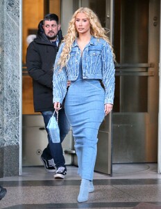 iggy-azalea-leaves-sony-offices-in-new-york-02-14-2023-2.jpg