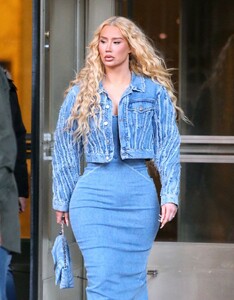 iggy-azalea-leaves-sony-offices-in-new-york-02-14-2023-4.jpg