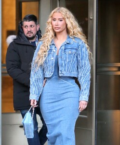 iggy-azalea-leaves-sony-offices-in-new-york-02-14-2023-6.jpg