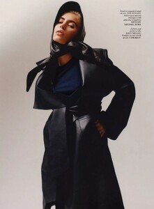 iris-law-for-vogue-magazine-france-march-2023-11.jpg